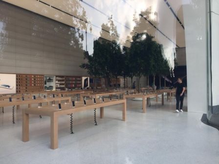 apple-store-bruxelles-belgique-2.jpg, 2011 apple-store-bruxelles-belgique-2.jpg