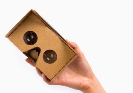 cardboard-VR-iphone-realite-virtuelle-1.jpg, 2011 cardboard-VR-iphone-realite-virtuelle-1.jpg