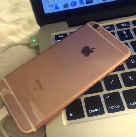 iPhone-6s-or-rose-adrienne-2.jpg