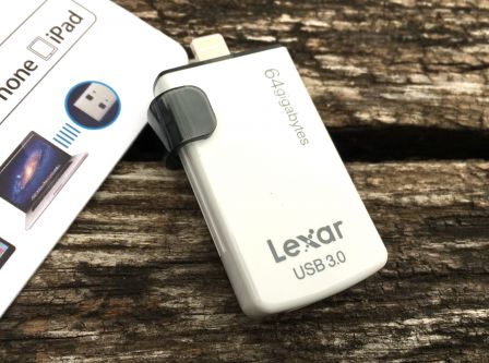 cle-usb-iphone-lightning-lexar-4.jpg, 2011 cle-usb-iphone-lightning-lexar-4.jpg