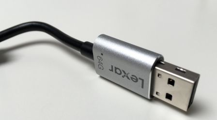 lexar-cable-cle-usb-lightning-iphone-ipad-6.jpg, 2011 lexar-cable-cle-usb-lightning-iphone-ipad-6.jpg