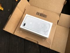 iphone-7-plus-argent-deballage-1.jpg, 2011 iphone-7-plus-argent-deballage-1.jpg