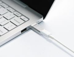 magsafe-snapnator-pour-macbook-pro-2016-1.jpg, 2015 magsafe-snapnator-pour-macbook-pro-2016-1.jpg