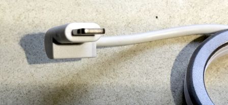 mousqueton-cable-lightning-iphone-7.jpg, 2011 mousqueton-cable-lightning-iphone-7.jpg