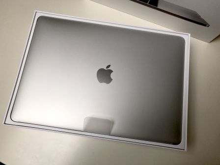 test-avis-macbook-pro-touch-bar-2.jpg, 2011 test-avis-macbook-pro-touch-bar-2.jpg