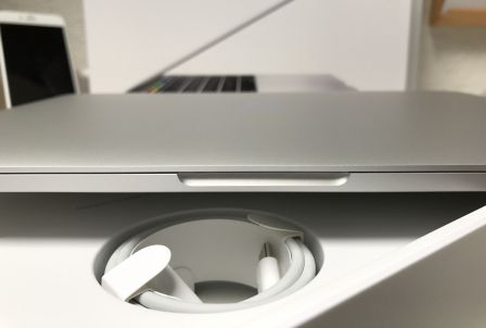test-avis-macbook-pro-touch-bar-4.jpg, 2011 test-avis-macbook-pro-touch-bar-4.jpg