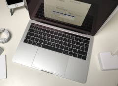 test-avis-macbook-pro-touch-bar-7.jpg, 2015 test-avis-macbook-pro-touch-bar-7.jpg