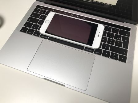test-avis-macbook-pro-touch-bar-8.jpg, 2011 test-avis-macbook-pro-touch-bar-8.jpg
