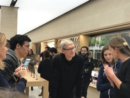 tim-cook-paris-saint-germain.jpg, 2011 tim-cook-paris-saint-germain.jpg
