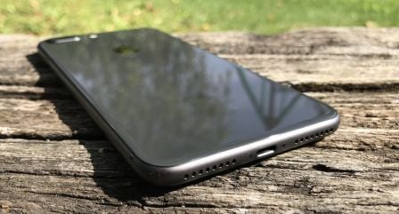photos-iphone-8-plus-gris-noir-15.jpg, 2011 photos-iphone-8-plus-gris-noir-15.jpg