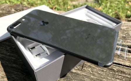 photos-iphone-8-plus-gris-noir-5.jpg, 2011 photos-iphone-8-plus-gris-noir-5.jpg