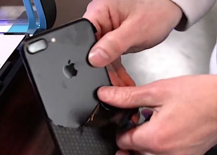 retirer-skin-iphone.jpg, 2011 retirer-skin-iphone.jpg