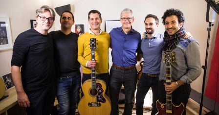tim-cook-visite-a-paris-devs.jpg, 2011 tim-cook-visite-a-paris-devs.jpg