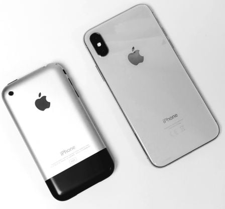 iphone-X-blanc-avec-iphone-edge.jpg, 2011 iphone-X-blanc-avec-iphone-edge.jpg