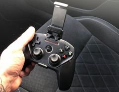 support-iphone-manette-nimbus-amazon-2.jpg, 2011 support-iphone-manette-nimbus-amazon-2.jpg