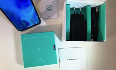 test-avis-chargeur-qi-sans-fil-ravpower-7-5-W-rapide-2.jpg, 2011 test-avis-chargeur-qi-sans-fil-ravpower-7-5-W-rapide-2.jpg