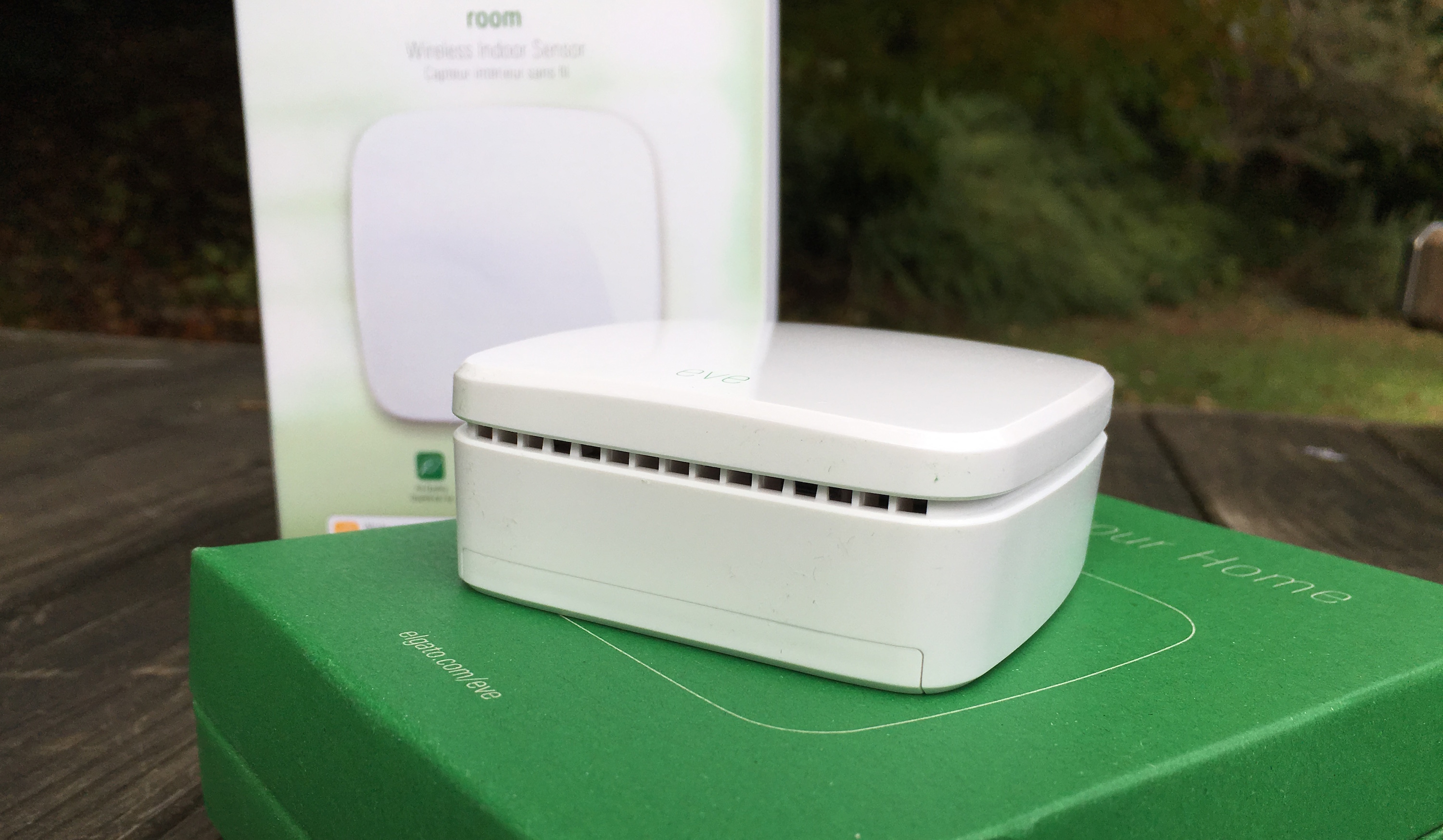 Eve Degré – Apple HomeKit Station météo extérieure intelligente pour suivi  de la température, de l'humidité et de la pression de l'air, IPX3 résistant  à l'eau : : Terrasse et Jardin