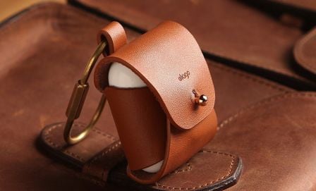 elago-protection-accrcohe-mousqueton-cuir-airpods.jpg, 2011 elago-protection-accrcohe-mousqueton-cuir-airpods.jpg