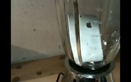 iPhone 3GS mixeur, août 2009 iPhone 3GS mixeur