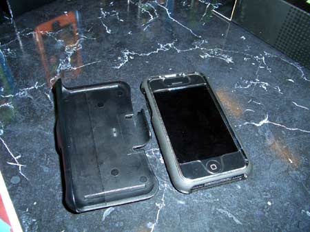 etui-iphone3.jpg