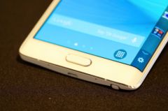 oled-screen-iphone.jpg, 2015 oled-screen-iphone.jpg