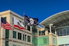 apple-black-flag-40-ans-3.jpg, 2016 apple-black-flag-40-ans-3.jpg