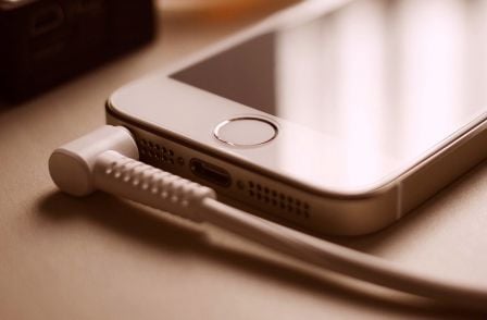 iphone-5s-prise-jack.jpg, 2016 iphone-5s-prise-jack.jpg