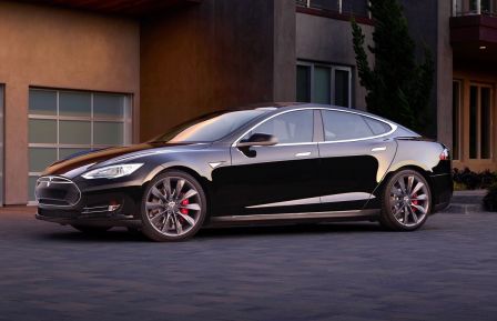 tesla-s-summon-2.jpg, 2016 tesla-s-summon-2.jpg