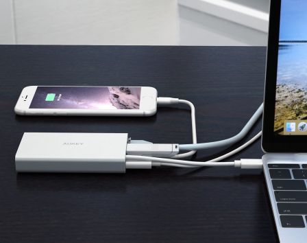 aukey-hub-usb-c-hdmi-vga-2-usb-ethernet-jeu-concours-3.jpg, 2017 aukey-hub-usb-c-hdmi-vga-2-usb-ethernet-jeu-concours-3.jpg