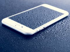 iphone-7-lac-gele-eau-3.jpg, 2017 iphone-7-lac-gele-eau-3.jpg