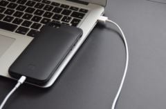 kickstarter-fitcaze-iphone-protection-batterie-sans-fil-1.jpg, 2017 kickstarter-fitcaze-iphone-protection-batterie-sans-fil-1.jpg