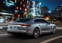 porsche-jeep-carplay-7.jpg, 2017 porsche-jeep-carplay-7.jpg