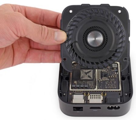 apple-tv-4k-ifixit-demontage-3.jpg, 2017 apple-tv-4k-ifixit-demontage-3.jpg