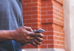 smartphone-street-honolulu-2.jpg, 2017 smartphone-street-honolulu-2.jpg
