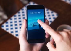 somewhere-the-vault-papers-jeu-narratif-iphone-ipad-1.jpg, 2017 somewhere-the-vault-papers-jeu-narratif-iphone-ipad-1.jpg