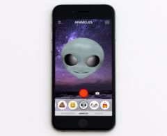 supermoji-app-emoji-3d-reconnaissance-visages-2.jpg, 2017 supermoji-app-emoji-3d-reconnaissance-visages-2.jpg