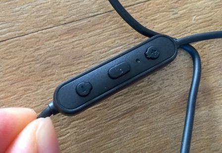 test-avis-ecouteurs-sans-fil-bluetooth-aukey-12.jpg, 2017 test-avis-ecouteurs-sans-fil-bluetooth-aukey-12.jpg