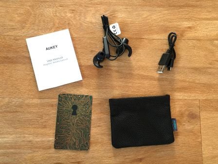 test-avis-ecouteurs-sans-fil-bluetooth-aukey-3.jpg, 2017 test-avis-ecouteurs-sans-fil-bluetooth-aukey-3.jpg