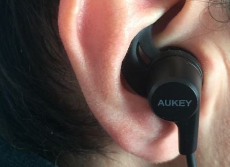 test-avis-ecouteurs-sans-fil-bluetooth-aukey-plus-14.jpg, 2017 test-avis-ecouteurs-sans-fil-bluetooth-aukey-plus-14.jpg