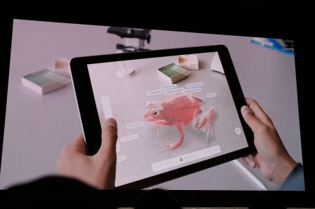 conference-keynote-apple-mars-ipad-pencil-education-36.jpg, 2018 conference-keynote-apple-mars-ipad-pencil-education-36.jpg