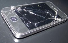 ecran-casse-iphone.jpg, 2015 ecran-casse-iphone.jpg