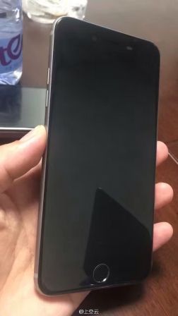 iphone-7-7-plus-factices-2.jpg, 2016 iphone-7-7-plus-factices-2.jpg