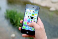 main-iphone-position.jpg, 2016 main-iphone-position.jpg