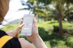 1password-iphone-voyage.jpg, 2017 1password-iphone-voyage.jpg