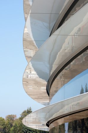 apple-park-photo-immeuble-vue-proche.jpg, 2017 apple-park-photo-immeuble-vue-proche.jpg