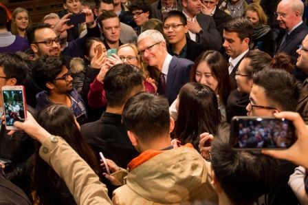 tim-cook-glasgow-2.jpg, 2017 tim-cook-glasgow-2.jpg