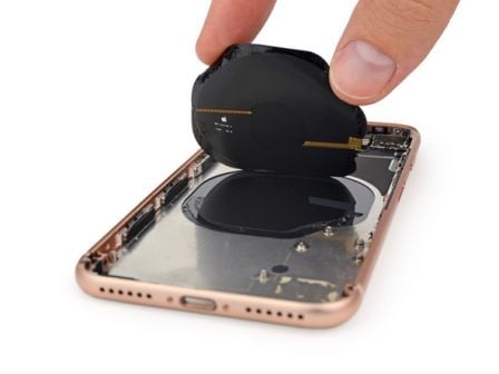 ifixit-iphone-8-module-qi.jpg, 2017 ifixit-iphone-8-module-qi.jpg