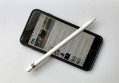 iphone-apple-pencil.jpg, 2017 iphone-apple-pencil.jpg