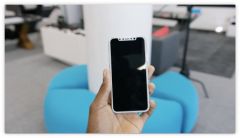 youtube-mkbhd-maquette-iphone-8.jpg, 2017 youtube-mkbhd-maquette-iphone-8.jpg