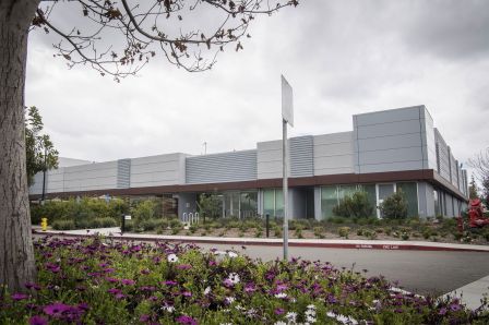 usine-ecran-microled-apple-californie.jpg, 2018 usine-ecran-microled-apple-californie.jpg